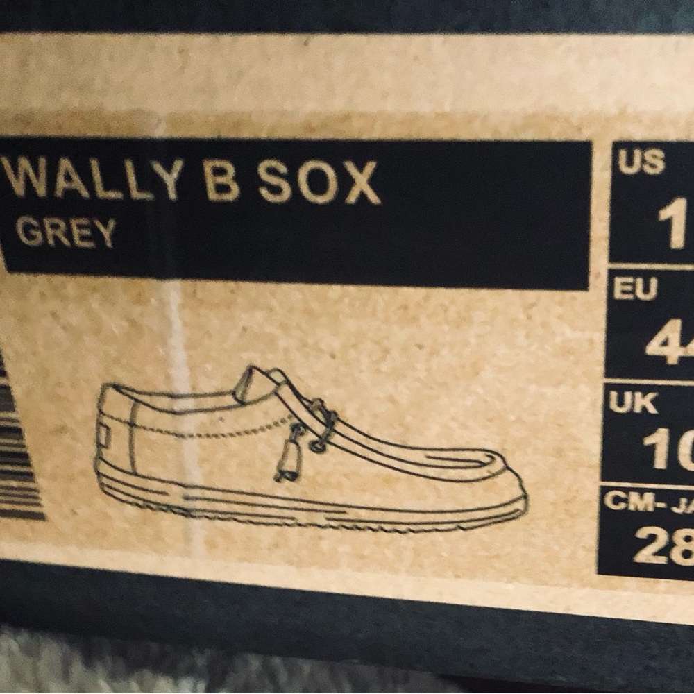 Men’s size 11 Hey Dude Wally B Sox